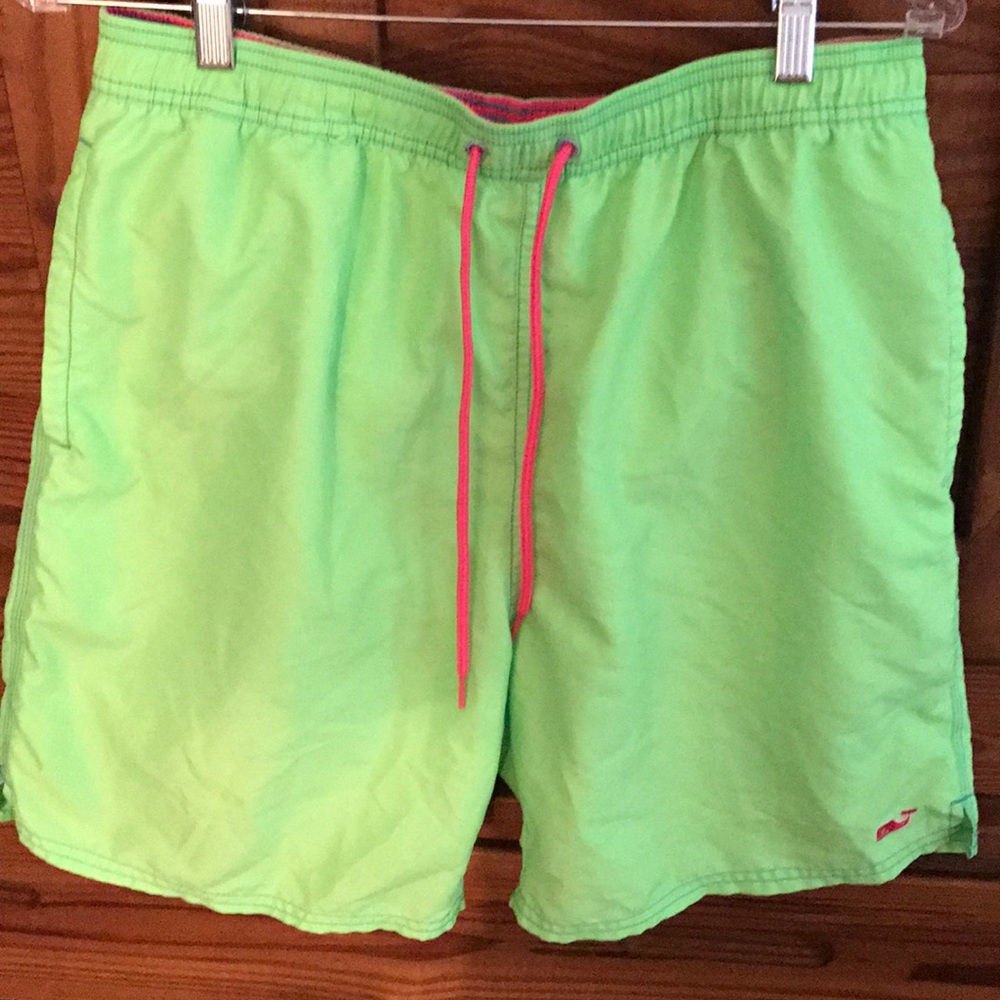 Vineyard Vines men's bathing suit